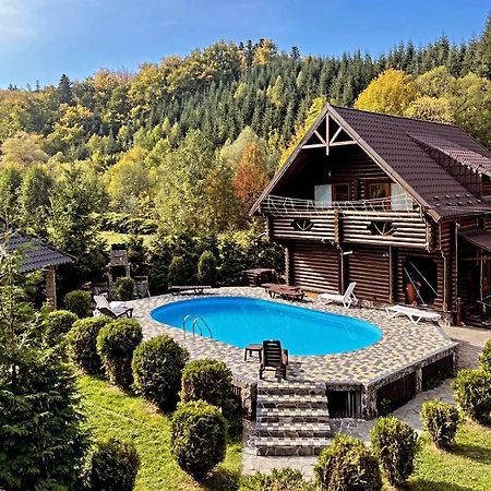 Goral Cottage In ミホヴォ エクステリア 写真