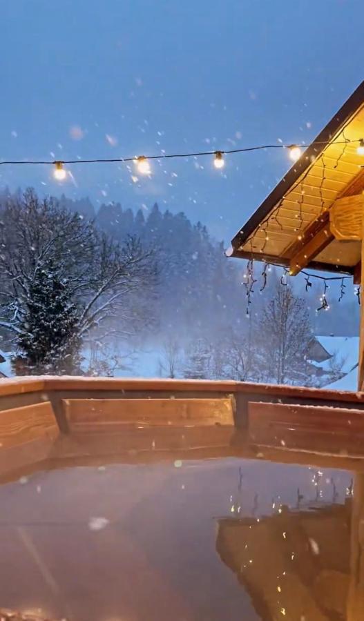 Goral Cottage In ミホヴォ エクステリア 写真