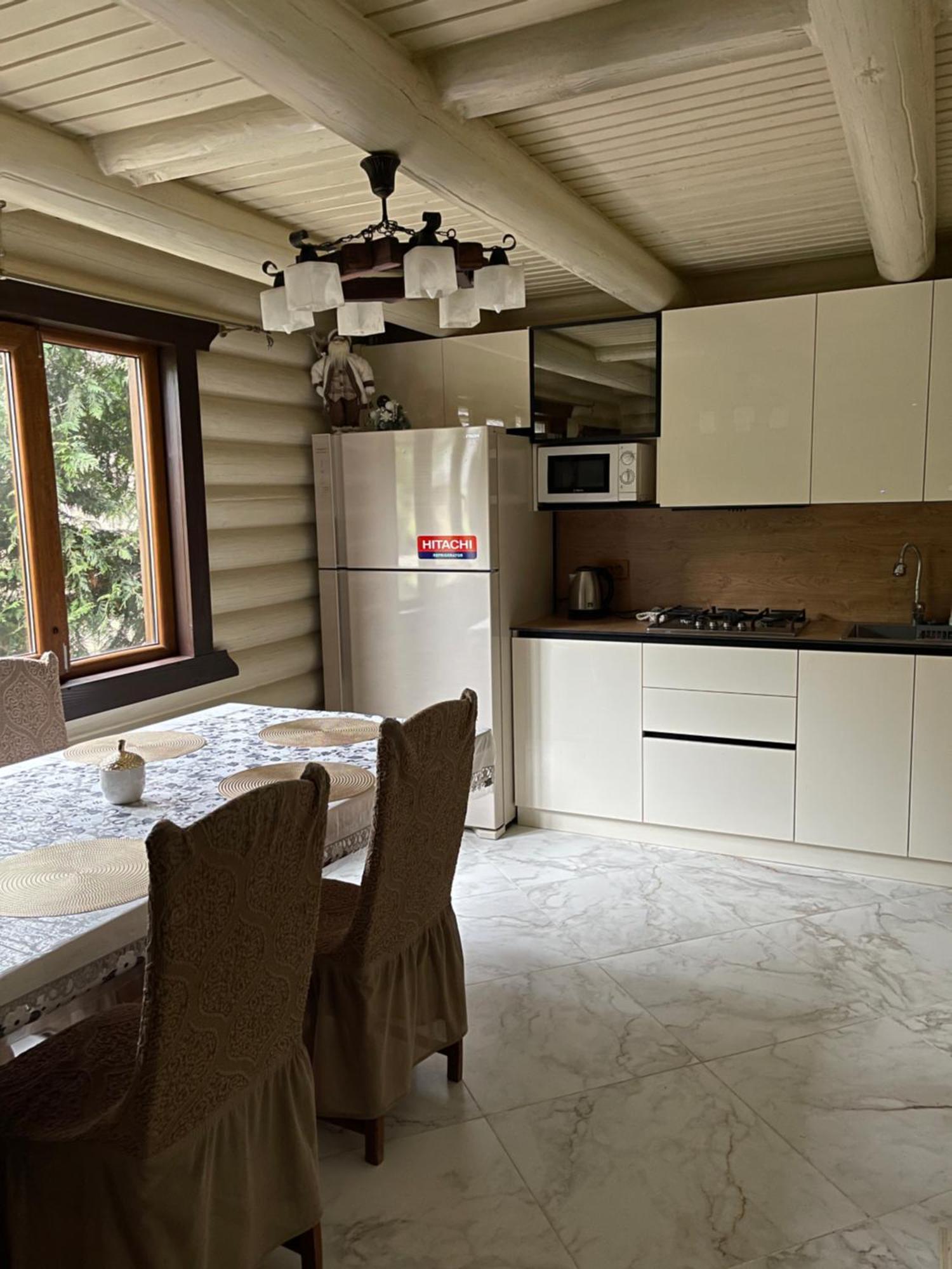 Goral Cottage In ミホヴォ エクステリア 写真